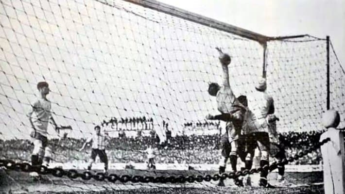 Hace 100 Años un Quemero Marcaba el Gol Olímpico
