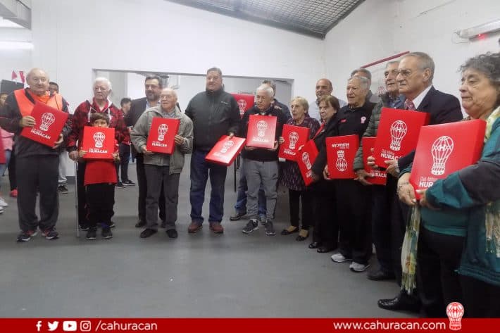 La Subcomisión de RRPP reconoció a trece socios vitalicios