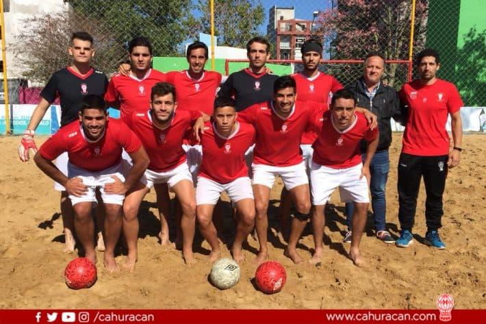 Fútbol Playa goleó en el debut del torneo