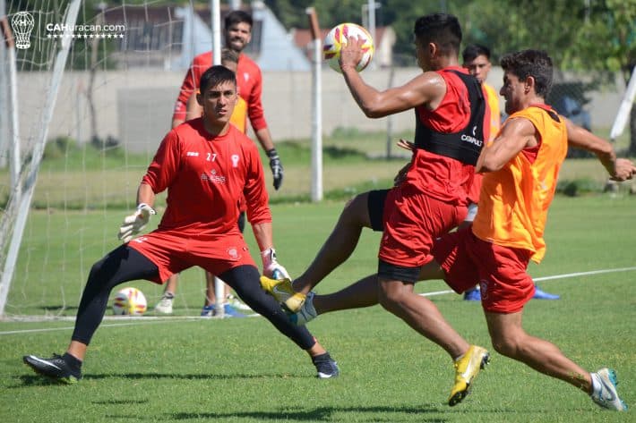 Tareas con pelota en el Campo de Deportes