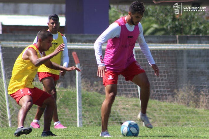 Trabajos tácticos en el último entrenamiento semanal