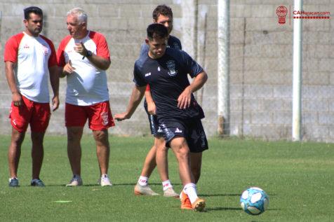 Primera práctica de la semana en el Campo de Deportes