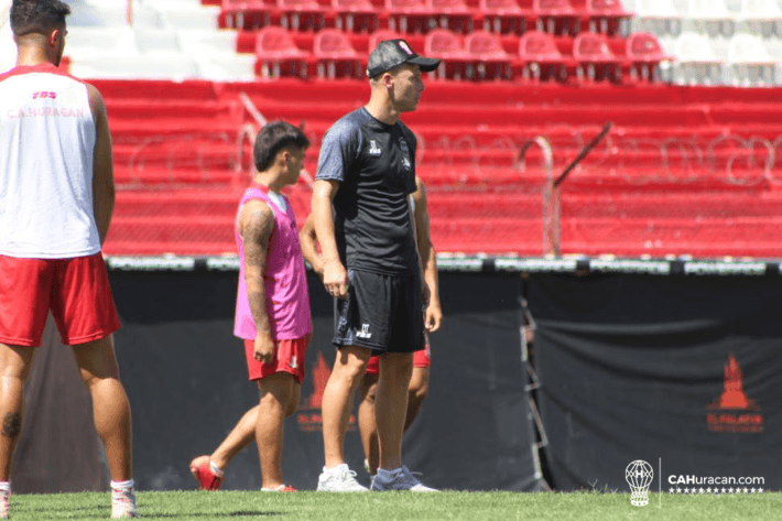 Huracán cerró la semana en el Ducó