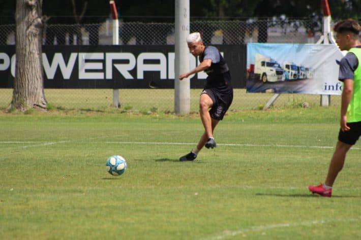 Martes de fútbol en La Quemita