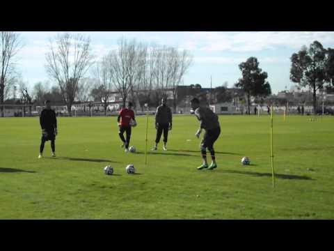 Entrenamiento arqueros plantel profesional