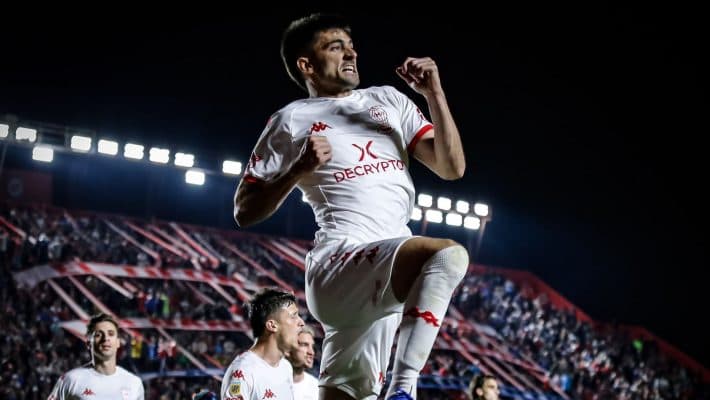 Victoria de Huracán en La Paternal
