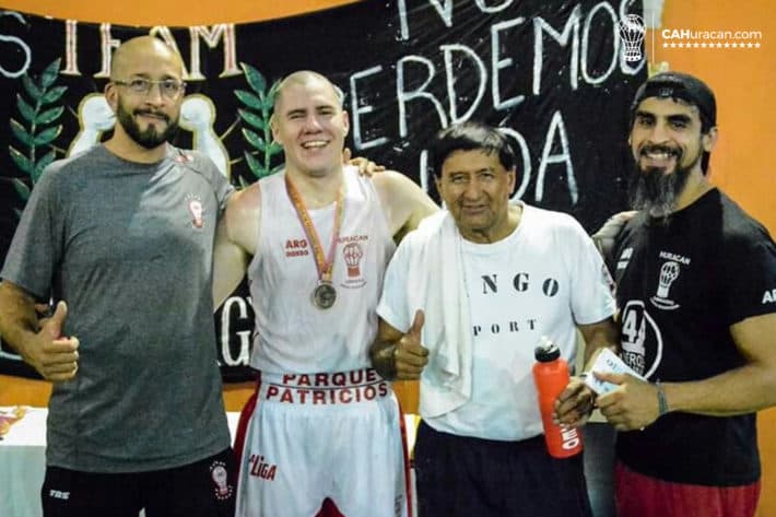 Parra y Medina pelean en Camioneros