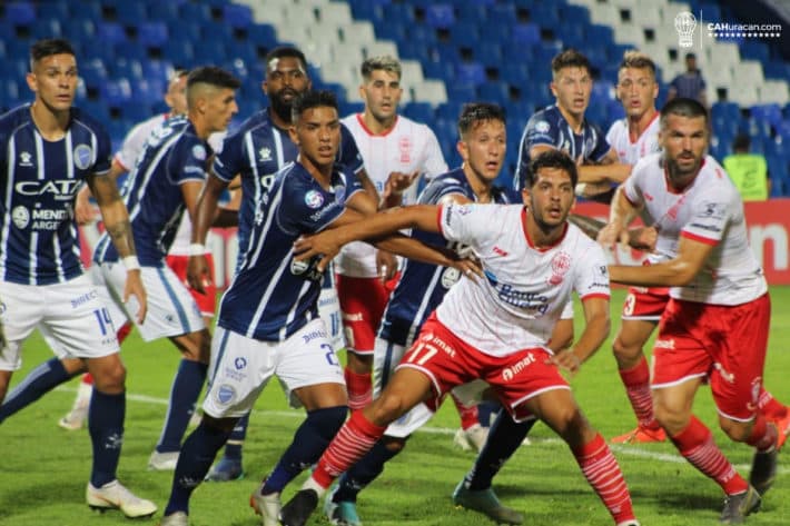Huracán perdió ante Godoy Cruz en Mendoza