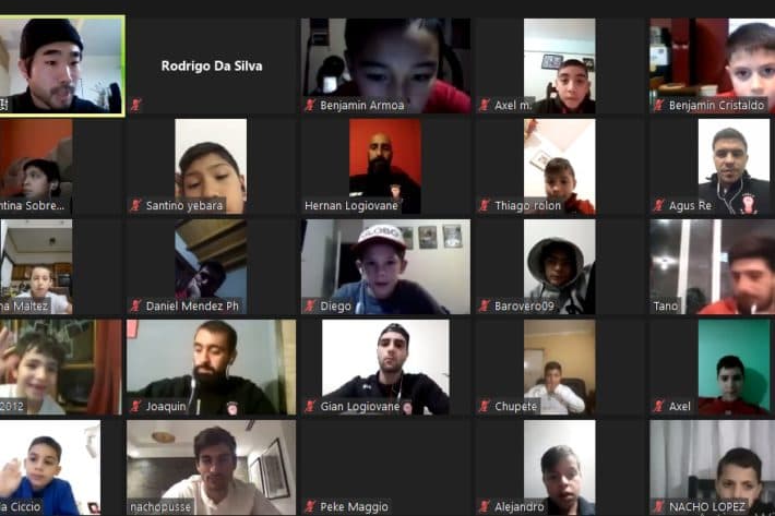 Ignacio Pusetto dialogó con los chicos de Huracán