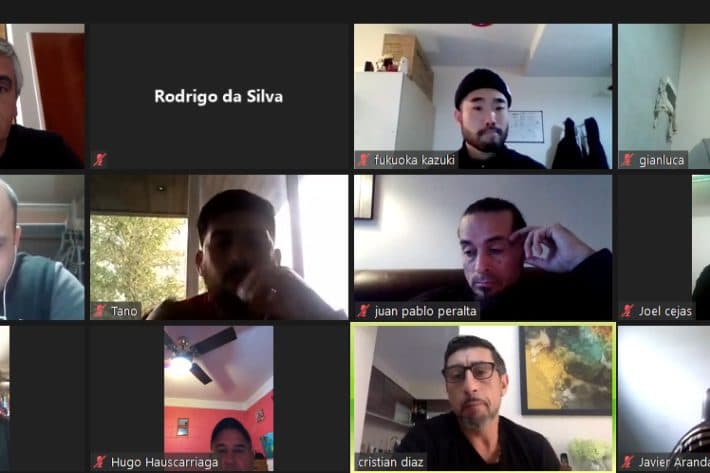 Cristian Díaz dialogó con los entrenadores del Globo