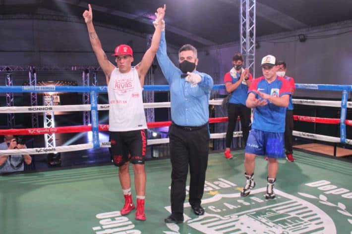 Nicolás Andino venció por puntos a Andrés Tejada