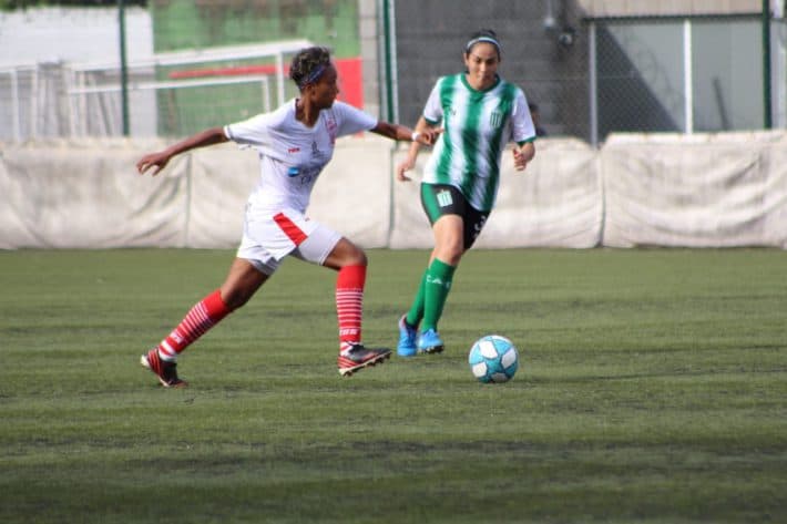 #RevistaHuracán «Carolina Almeida, de las canchas de Quito a Parque Patricios»