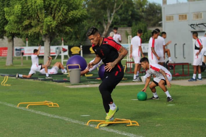 Rinaldi y Casas dirigieron la práctica de Primera