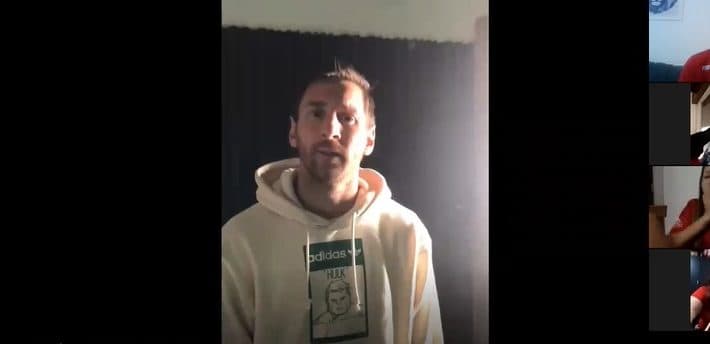 ¡Messi junto a las chicas de Handball de Huracán!