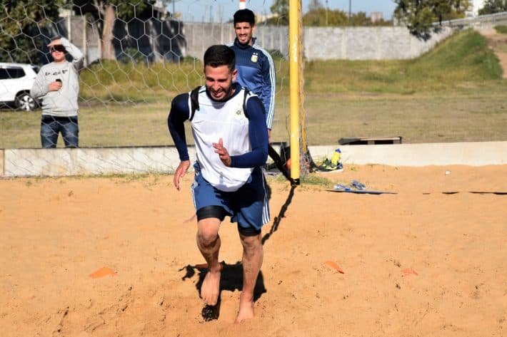 La Selección de Fútbol Playa se entrena en La Quemita