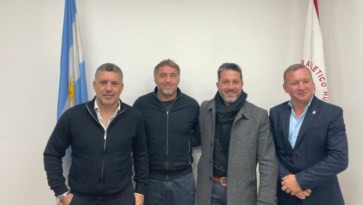 Carlos Retegui visitó la Sede Social