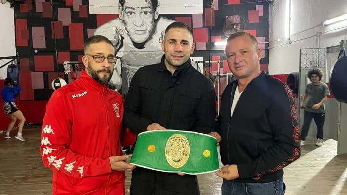 Boxeo: Grandone lució su título en la Sede Social