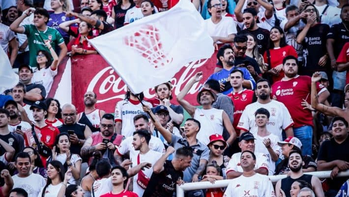 Reservá tu lugar en la Platea Houseman ante Colón