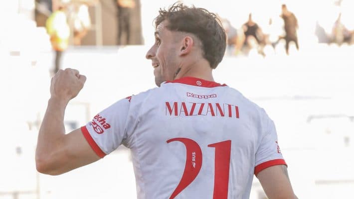 Huracán compró a Walter Mazzantti